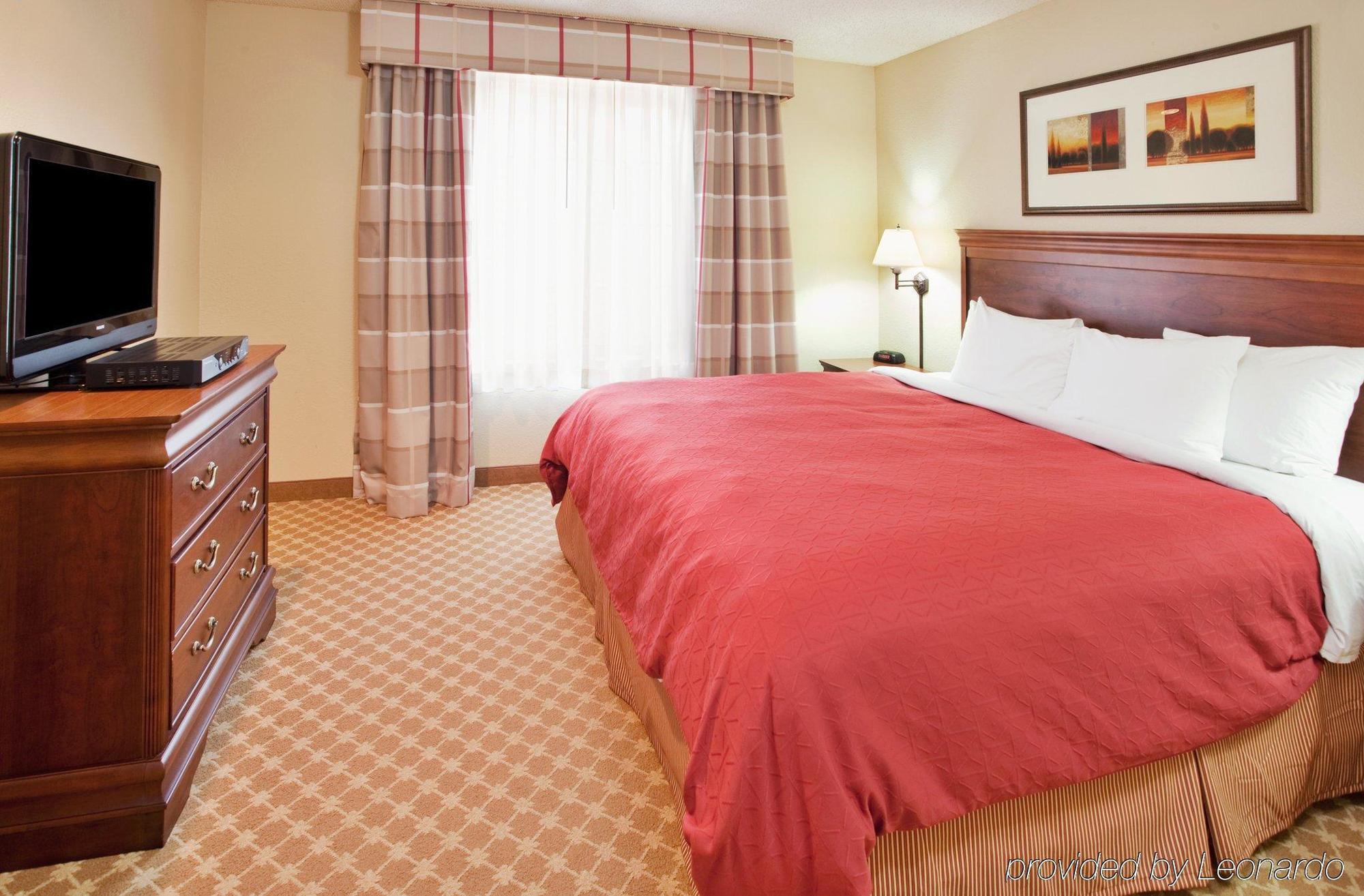 Country Inn & Suites By Radisson, Nevada, Mo Room photo